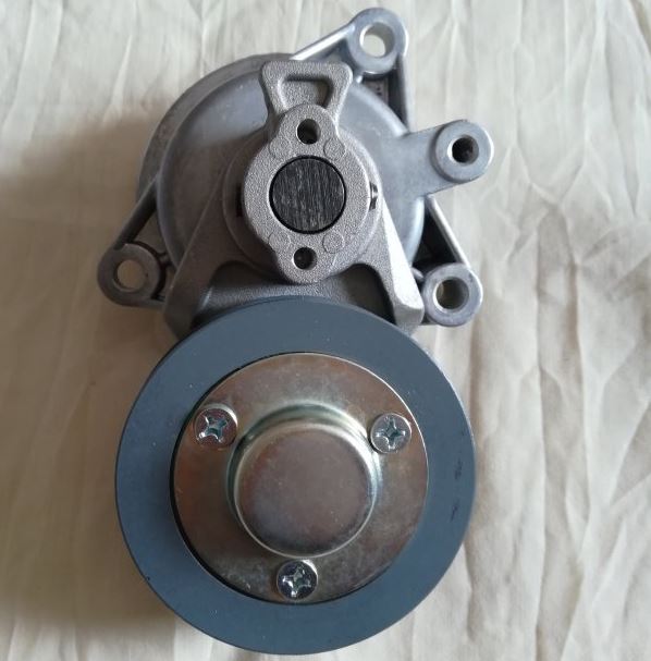 Deutz F4L912 pulley.jpg