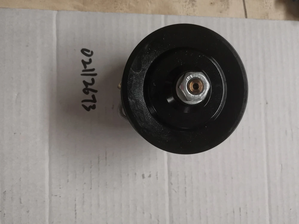 Deutz 1013 2012 engine parts fuel supply pump 02112673..jpg